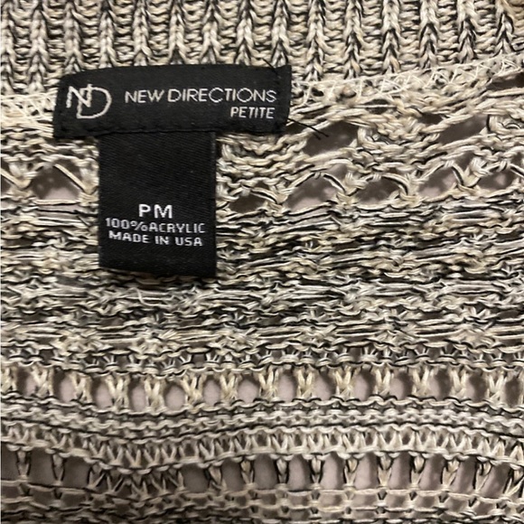 Top - Picture 3 of 4